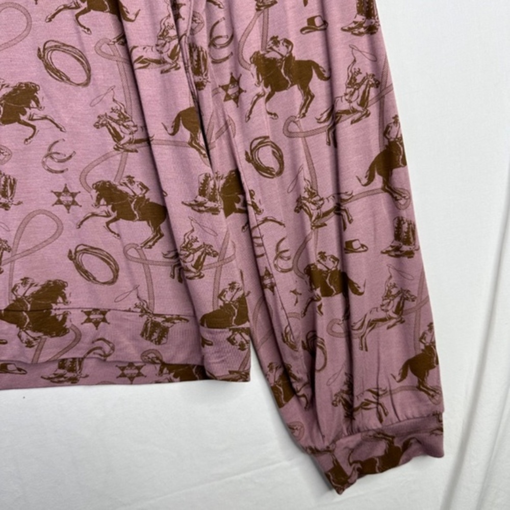 ARIAT Women's Shirt Roping Long Sleeve Top Graphic Print Mauve Bandit Town Print - Picture 8 of 11
